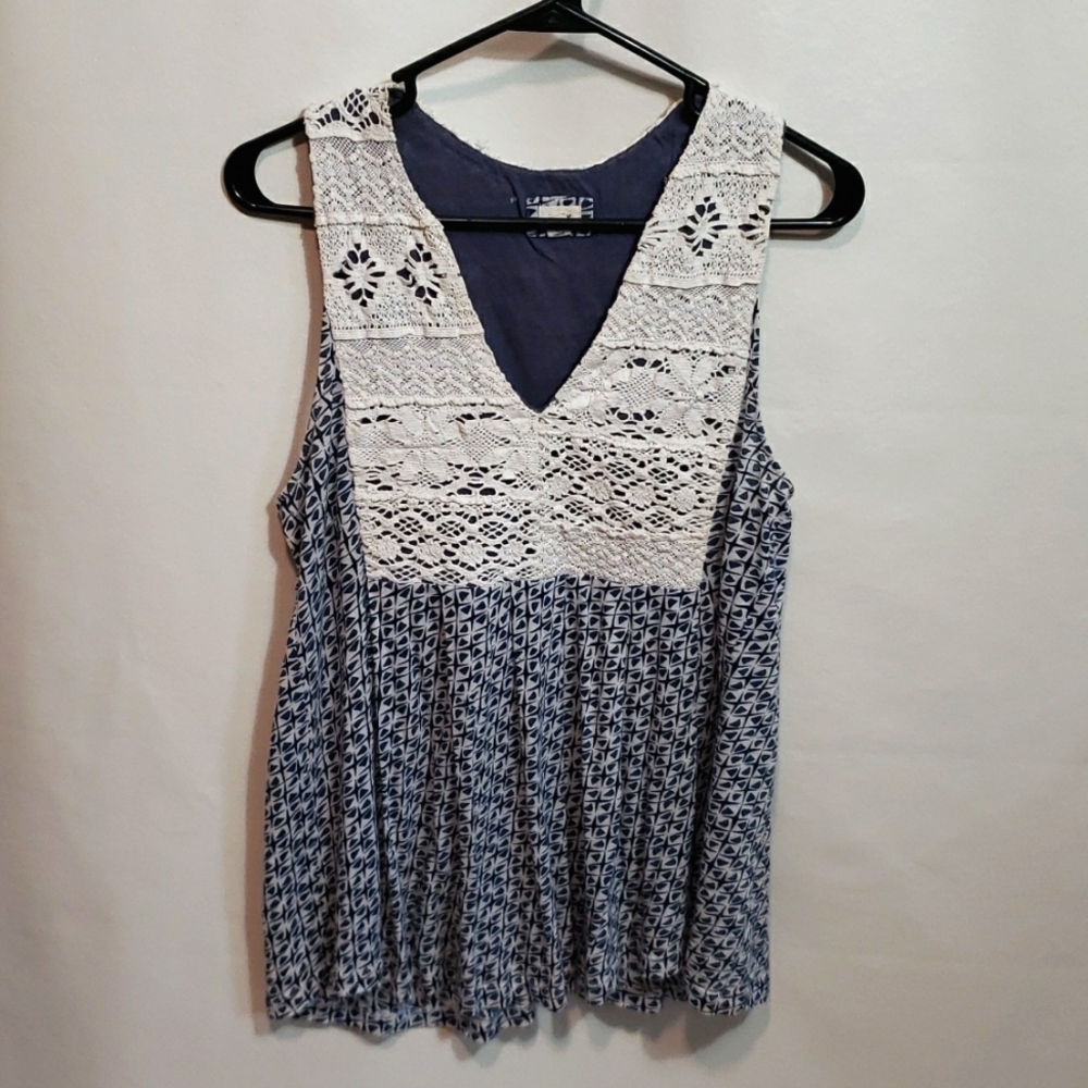 TINY (ANTHROPOLOGIE) Sleeveless Crochet Boho Tank Size Small